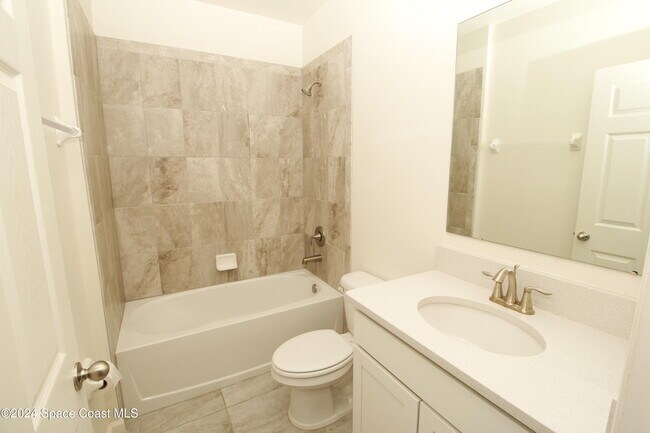 Building Photo - 4596 Broomsedge Cir