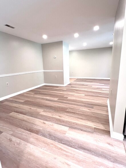 Building Photo - 18141 Chalet Dr