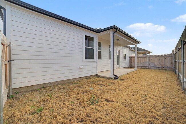 Building Photo - 17502 El Hidalgo Dr