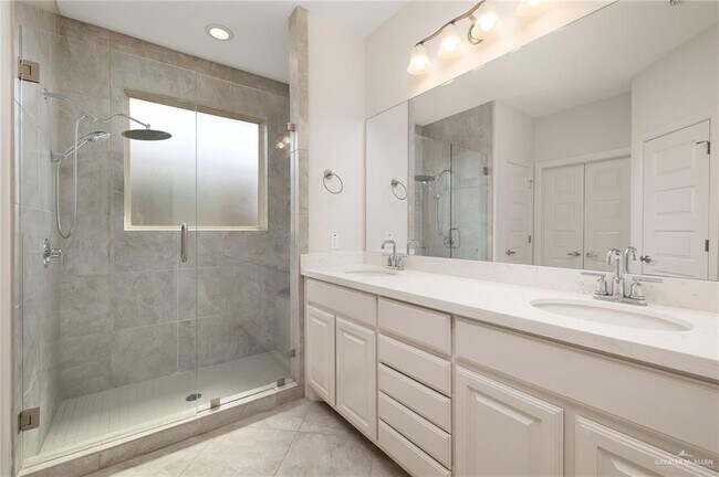 Building Photo - 14505 Limestone Way