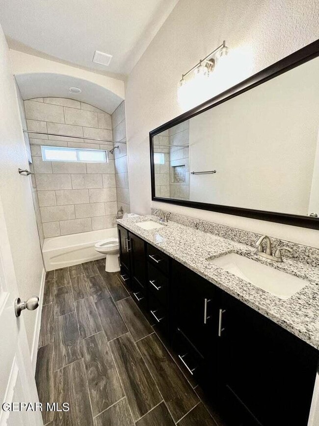 Building Photo - 13652 Glen Vista Ln