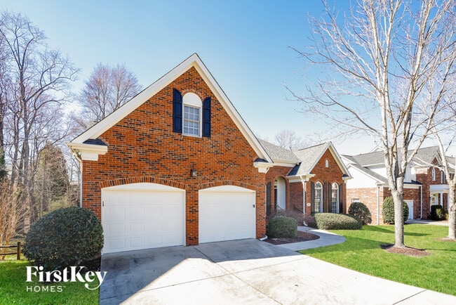 Building Photo - 1402 Holly Ridge Dr