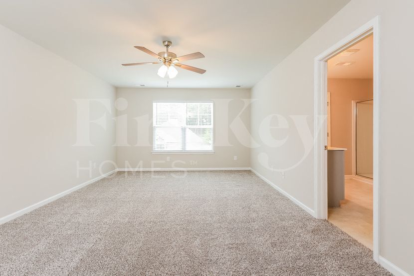 Building Photo - 817 Neosho Ct