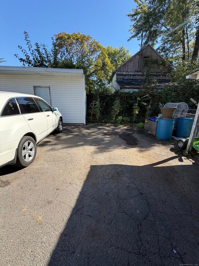 Building Photo - 39 Annawan St