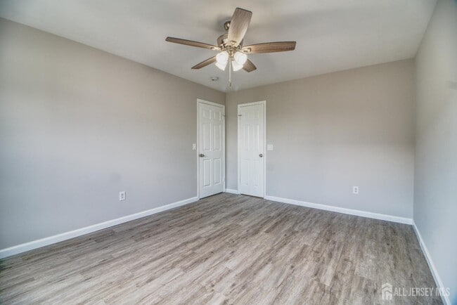 Building Photo - 149 Keswick Dr