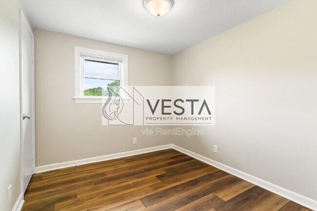 Building Photo - 26 Reid St