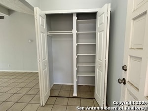 Building Photo - 6604 Spring Hurst Dr