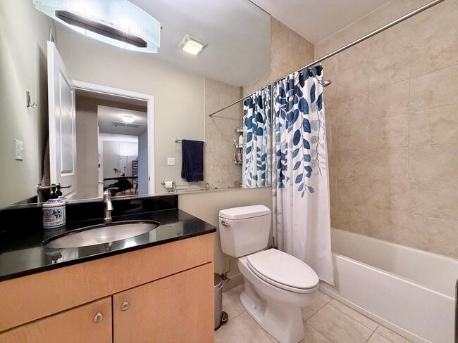 Building Photo - 83 Monroe St