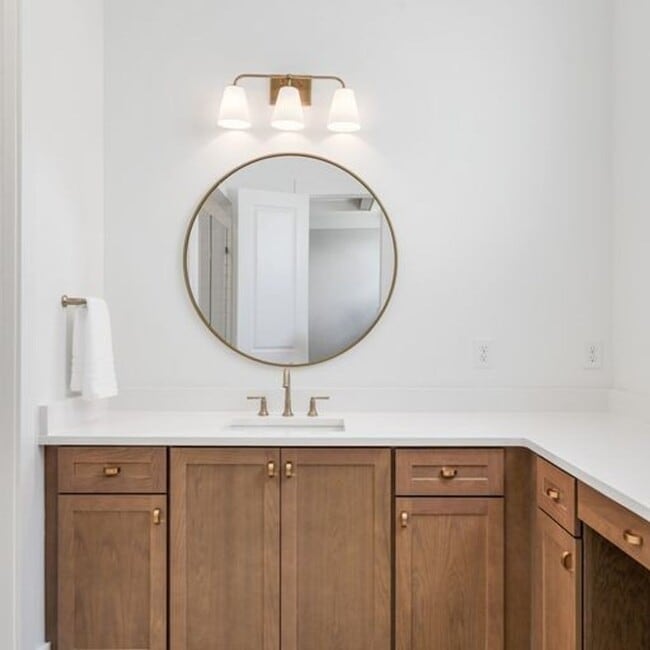 Building Photo - Luxury home in Southbrooke community in Franklin, TN