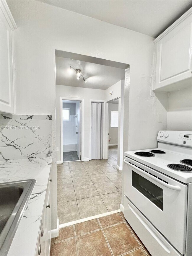 Building Photo - 10 NW 77th St