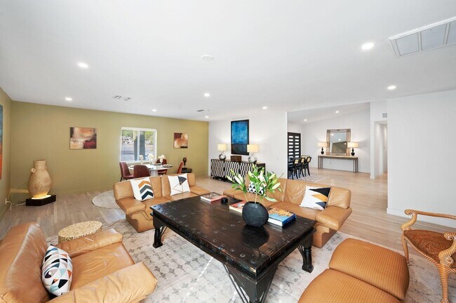 Building Photo - 2380 N Leonard Rd