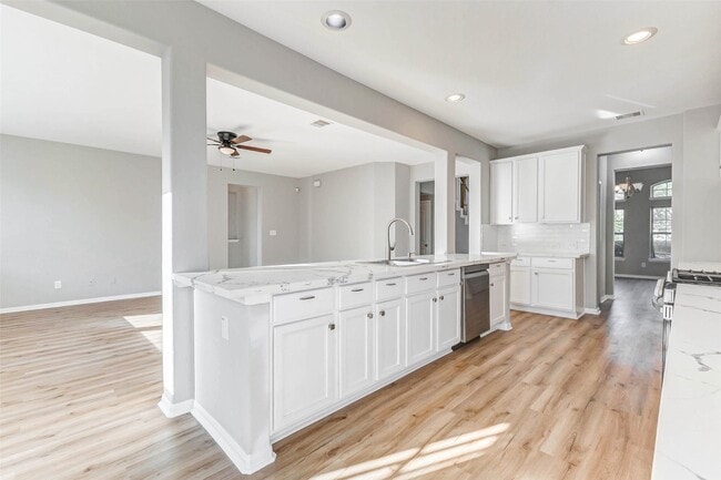 Building Photo - 15010 Golden Summer Ct