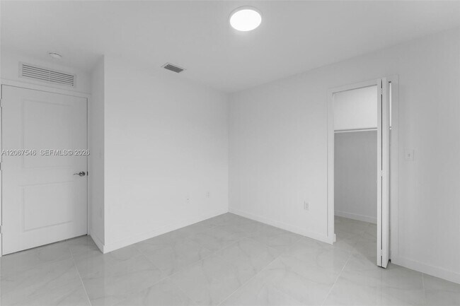 Building Photo - 1459 NW 2nd Ave