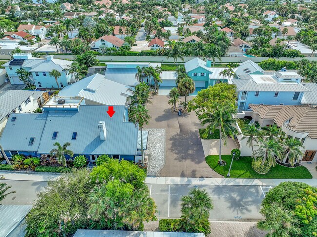 Building Photo - 600 Xanadu Pl