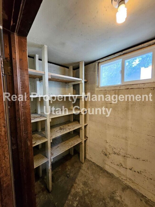 Building Photo - 152 W 100 S