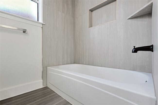 Building Photo - 4832 Whispering Falls Dr