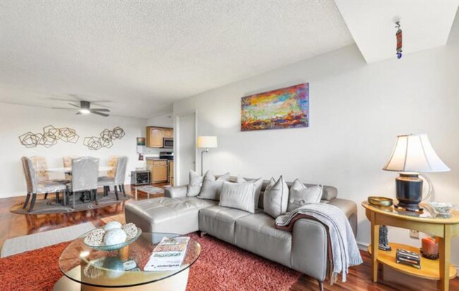 Building Photo - Bright And Spacious 2 Bed 2 Bath Condi With Balcony In Vibrant Highpointe