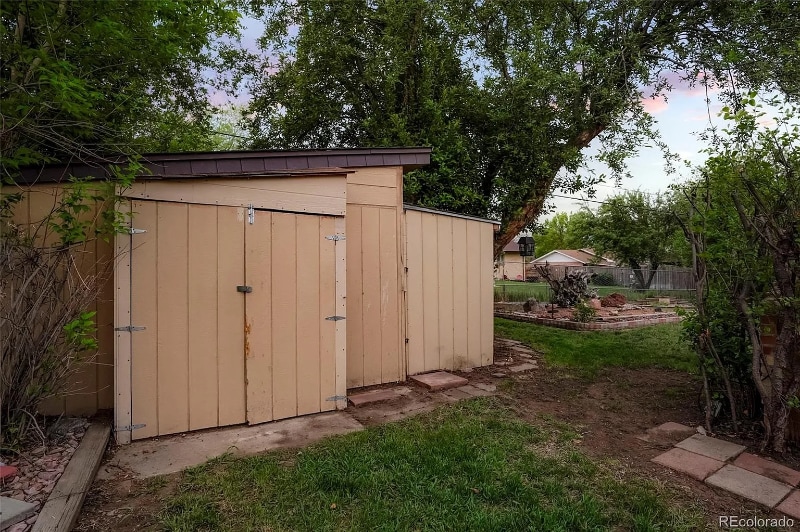 Building Photo - 2840 S Yates St