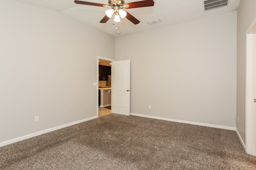 Building Photo - 11012 Snowbrook Ct