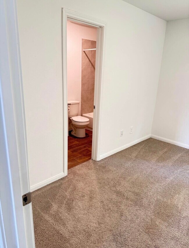 Building Photo - 16527 Jasmine Marie Pl