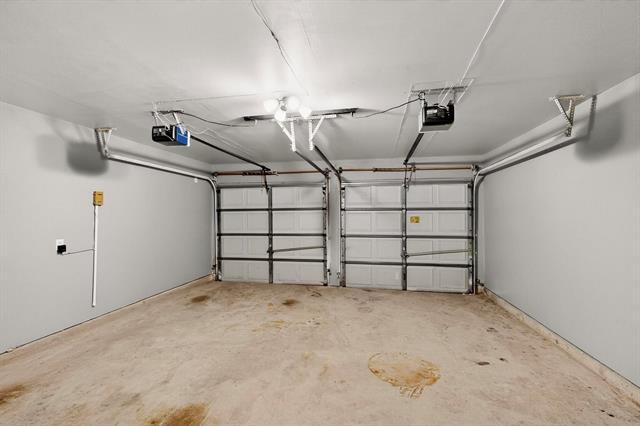 Building Photo - 3026 Silver Springs Ln