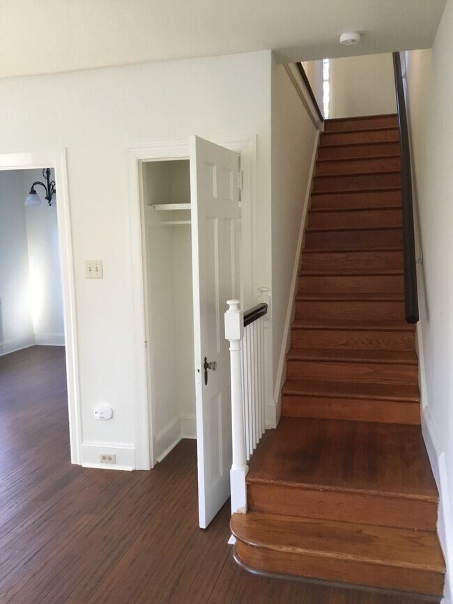 Building Photo - 3 br, 2 bath House - 2090 NEW DANVILLE PIKE