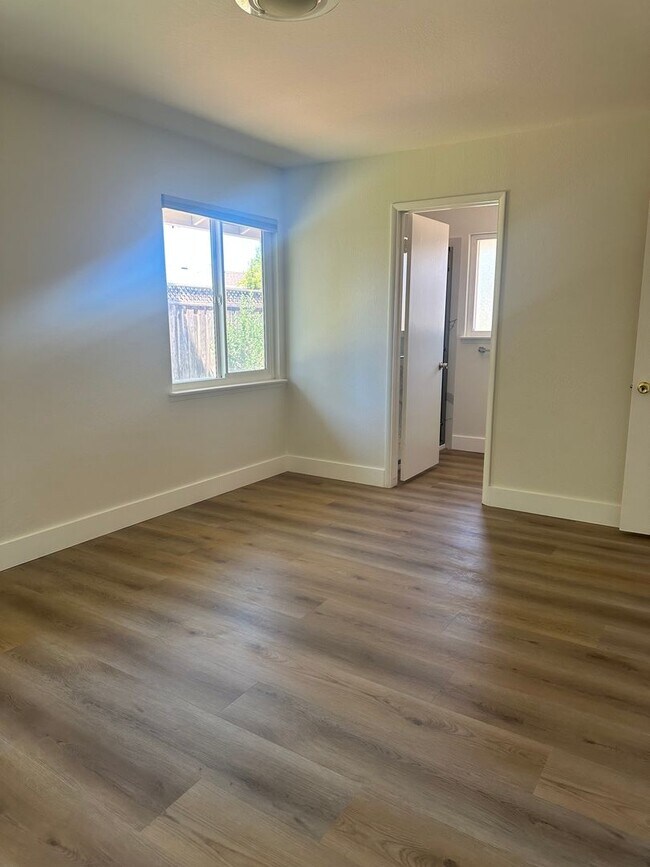 Building Photo - Southside Livermore Home