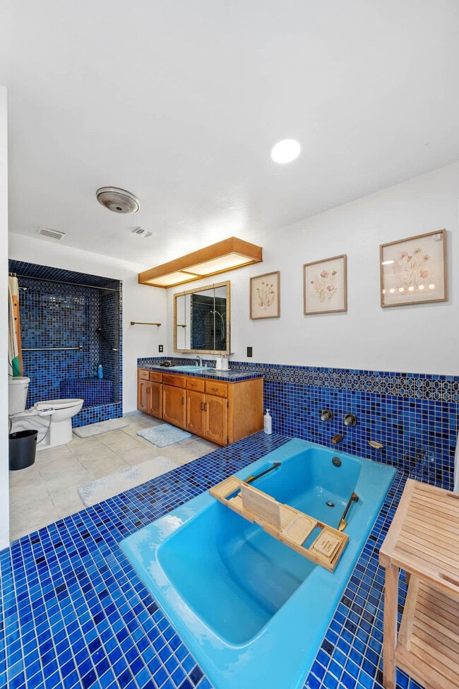 Building Photo - 14552 Skyline Truck Trail