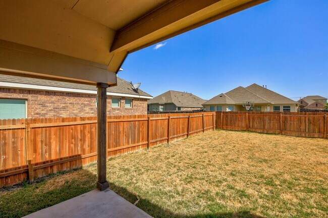 Building Photo - 3916 Joshs Cv