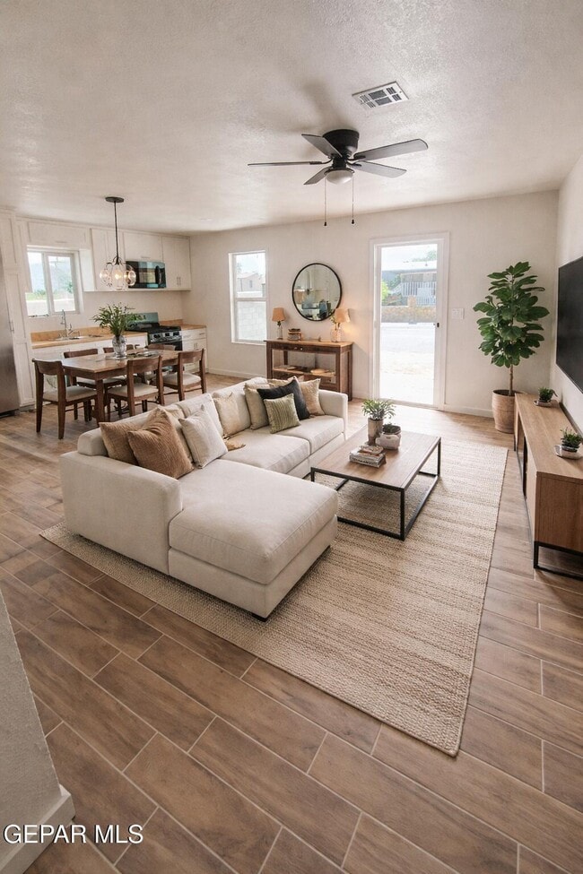 Building Photo - 309 Mora Dr