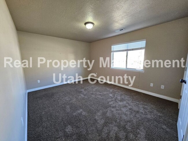 Building Photo - Short Term Lease With Option To Renew