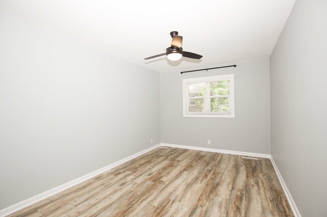 Building Photo - Gorgeous Fully Renovated 3 bedroom home in the Heart of Whispering Pines