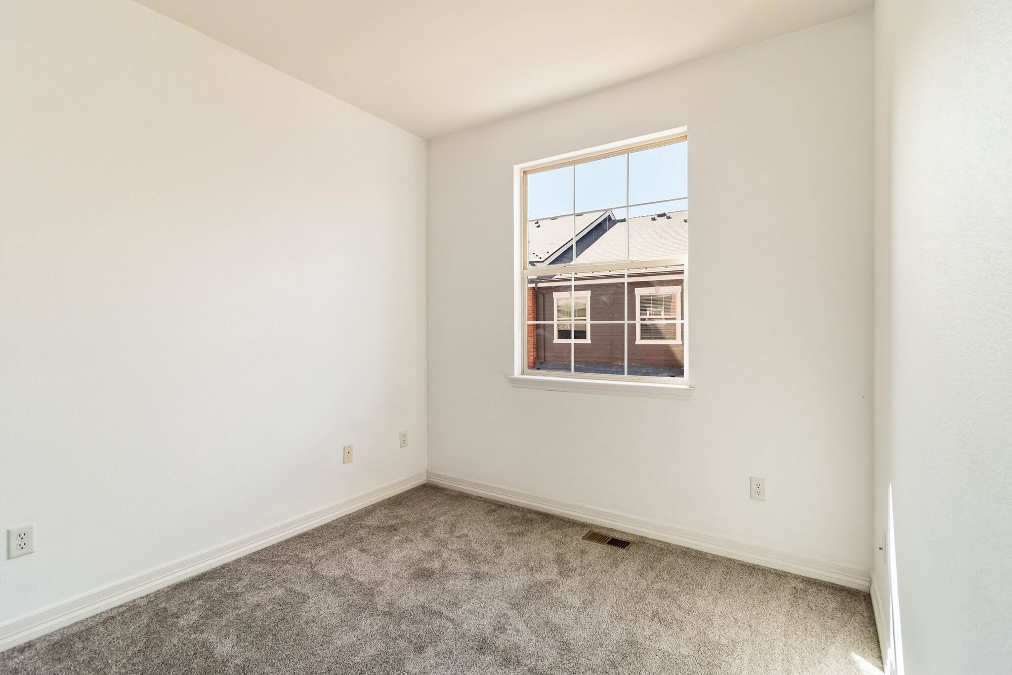 Building Photo - 9219 Kornbrust Cir