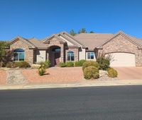 Building Photo - Fully Furnished home in Little Valley!