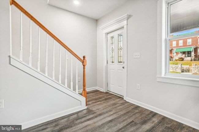 Building Photo - 3219 Presstman St