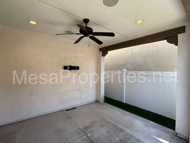 Building Photo - 998 Rodeo Rd