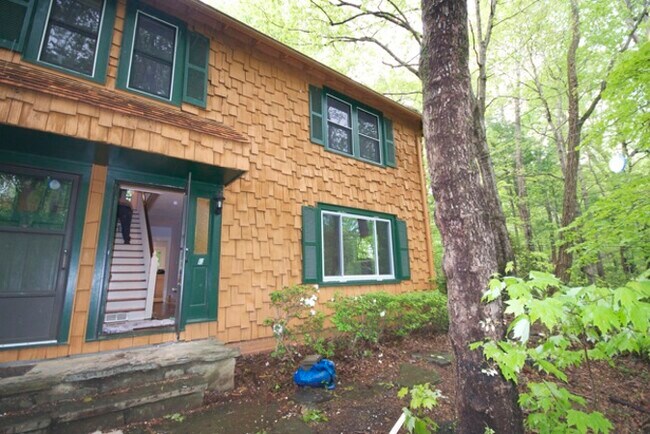 Building Photo - 510 Vineyard Rd