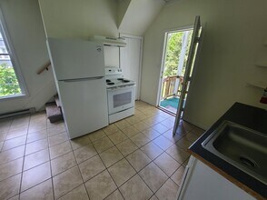 Building Photo - 134 E College Ave