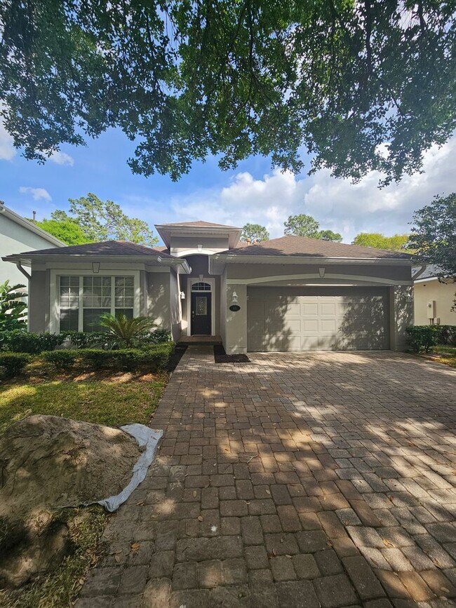 Building Photo - Victoria Park 3 Bedroom Home in Deland
