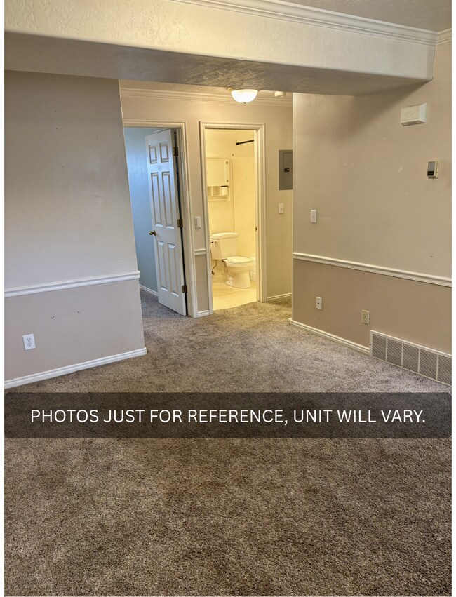 Building Photo - 1655 N Grandview Ln