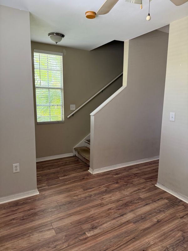 Building Photo - 5681 Bentgrass Dr
