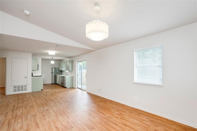 Building Photo - 8110 Willet Trail