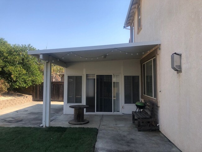 Building Photo - 2306 Campbell Cir