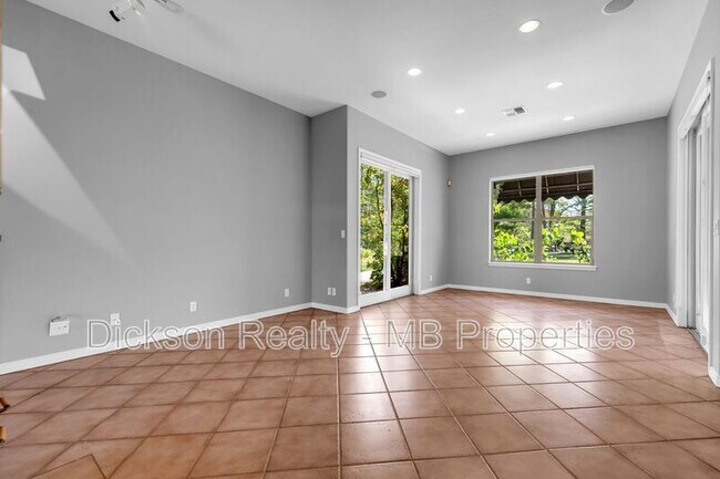 Building Photo - 4440 Juniper Trail