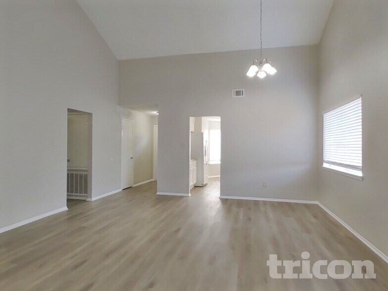 Building Photo - 11118 Nepau Dr