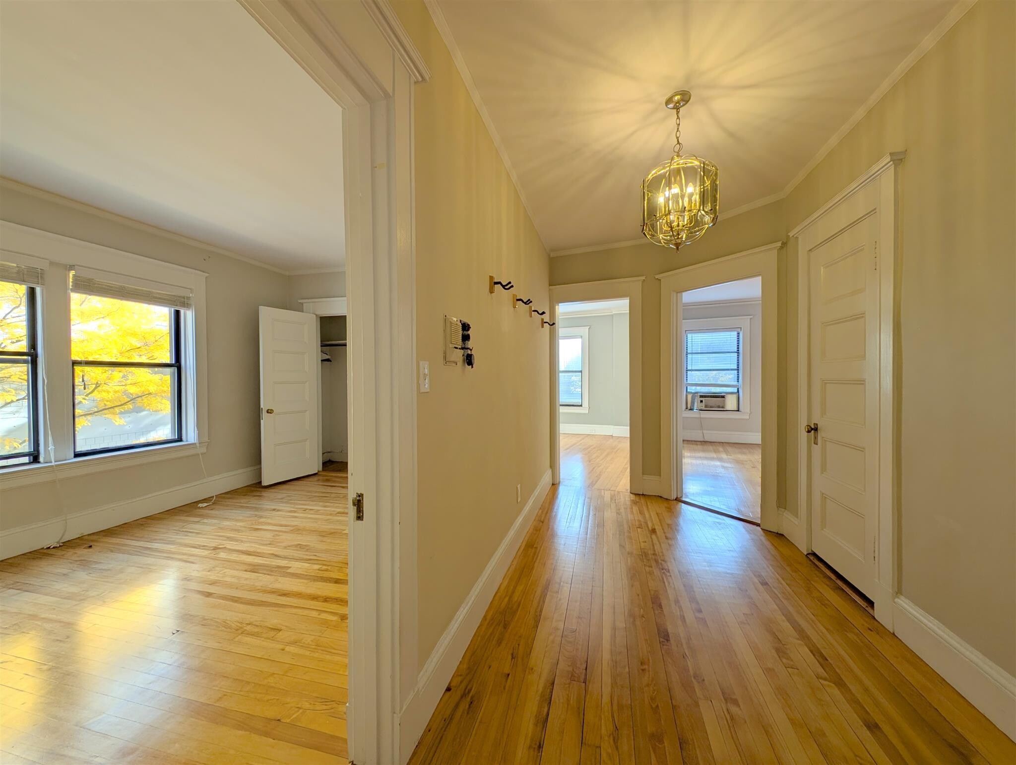 Building Photo - 84 Prescott St