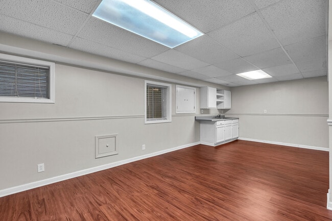 Building Photo - 1553 Stevens Dr
