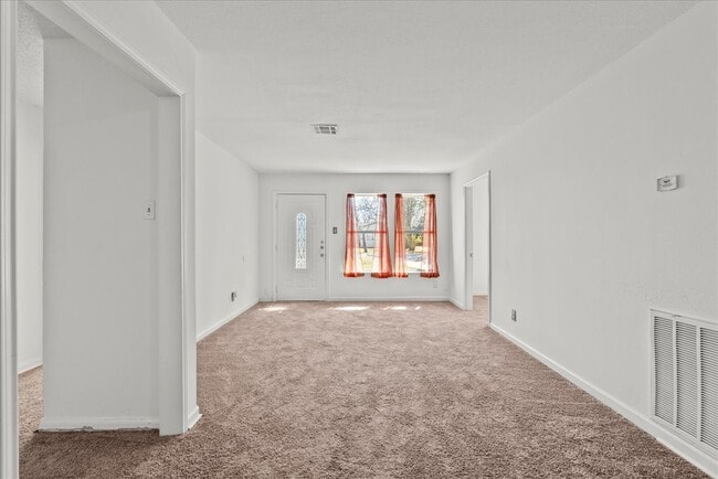 Building Photo - 1002 Orange St