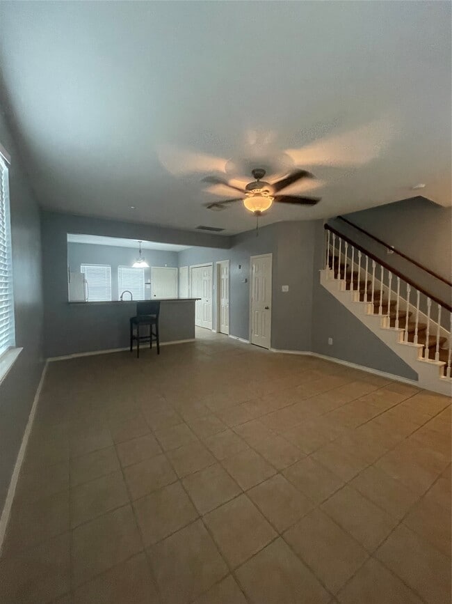 Building Photo - 2117 Kemah Village Dr