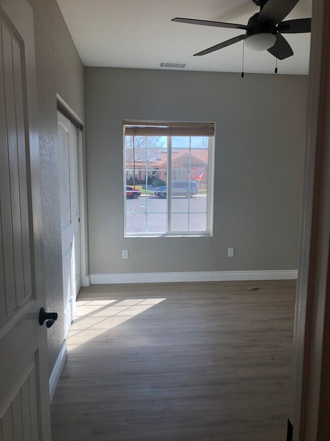 Building Photo - 12484 Mesa Verde Ct